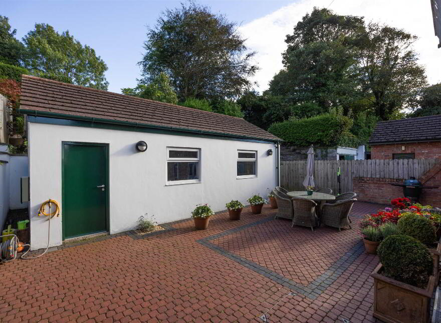 11 Seafront Road, Cultra, Holywood, BT18 0BB
