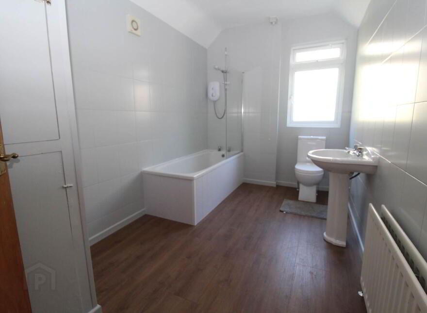 16 Albert Street, A & B, Bangor, BT20 5EF