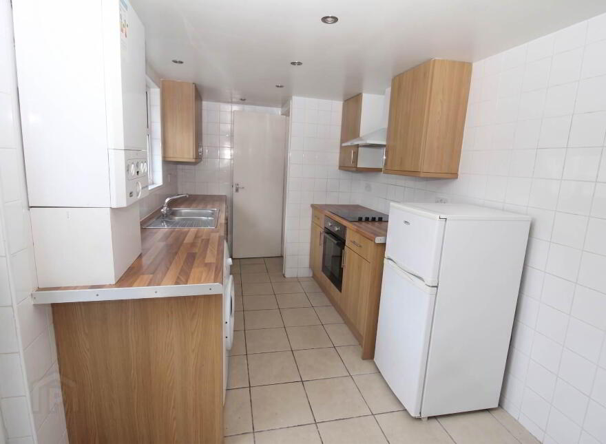16 Albert Street, A & B, Bangor, BT20 5EF