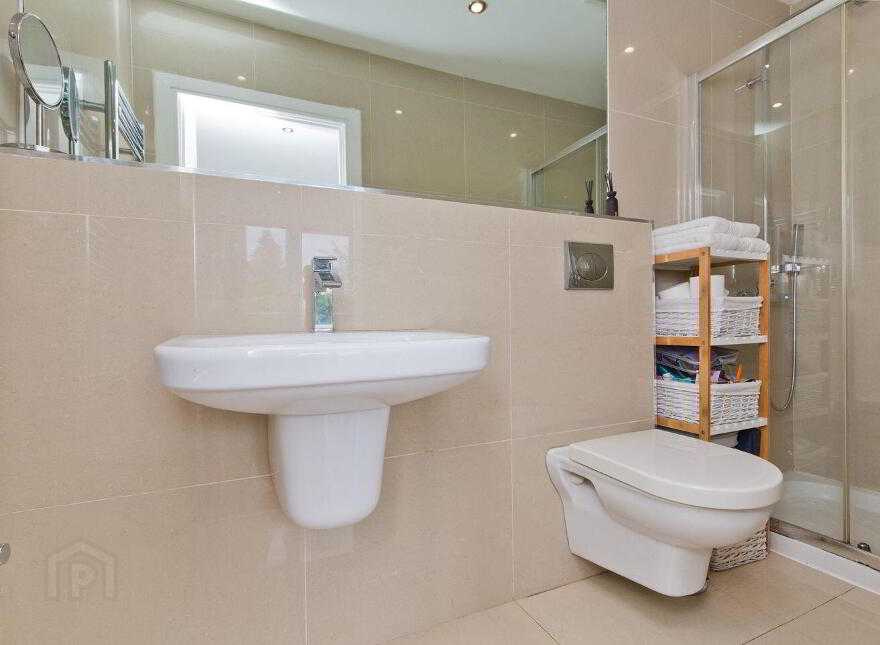 2 The Mews, Kensington Lodge, Rochestown Avenue, Dún Laoghaire, Dun Laoghaire, A96V002