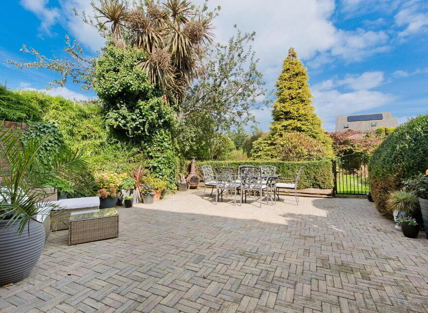 2 The Mews, Kensington Lodge, Rochestown Avenue, Dún Laoghaire, Dun Laoghaire, A96V002