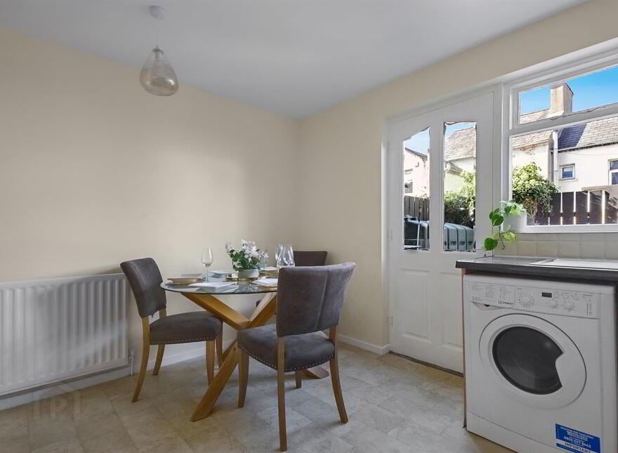 6 Hill Street, Dunmurry, Belfast, BT17 0AD