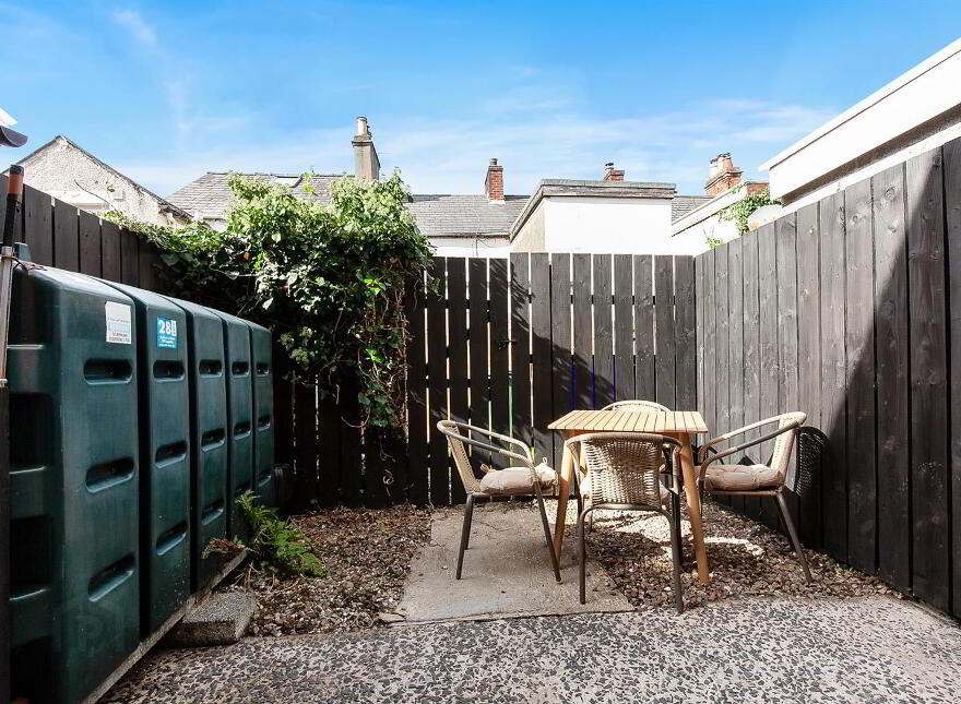 6 Hill Street, Dunmurry, Belfast, BT17 0AD