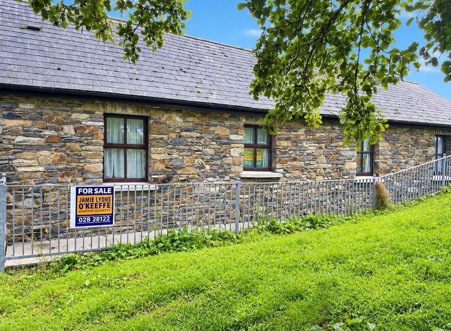 Ardmanagh Drive, Schull, P81XV84