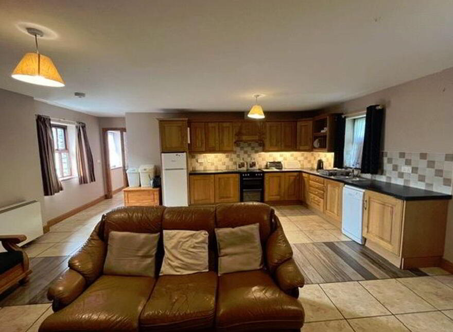 Ardmanagh Drive, Schull, P81XV84