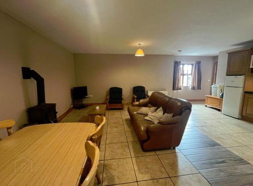 Ardmanagh Drive, Schull, P81XV84