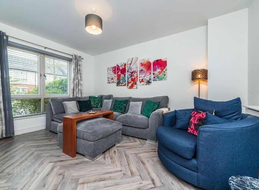 2 Whitethorn Lawn, Naas, W91A30R