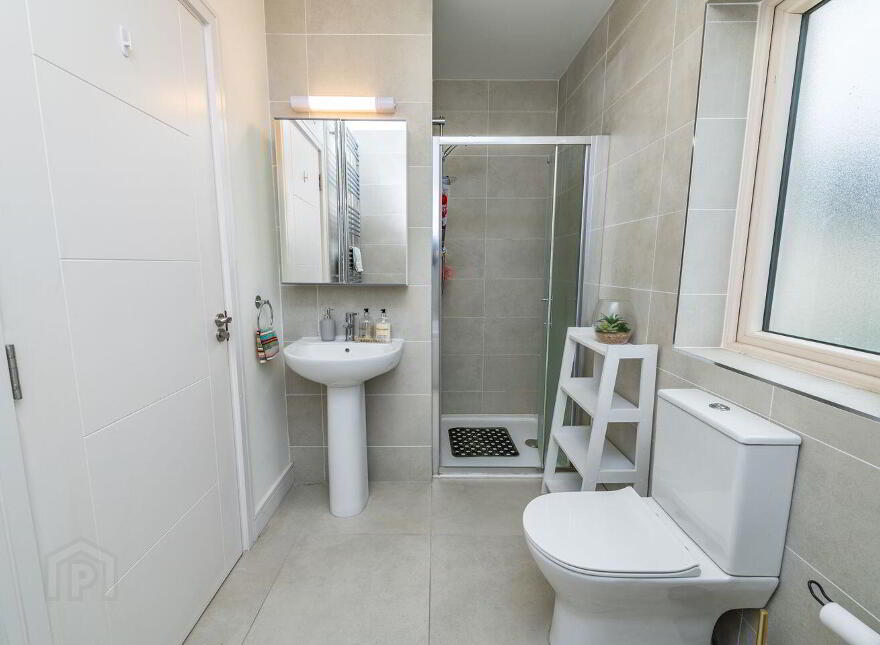 2 Whitethorn Lawn, Naas, W91A30R