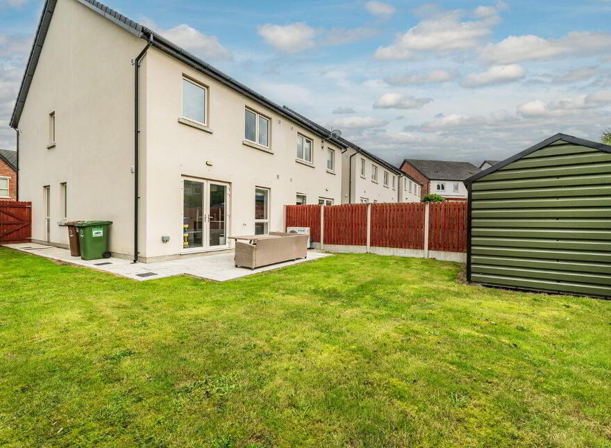2 Whitethorn Lawn, Naas, W91A30R