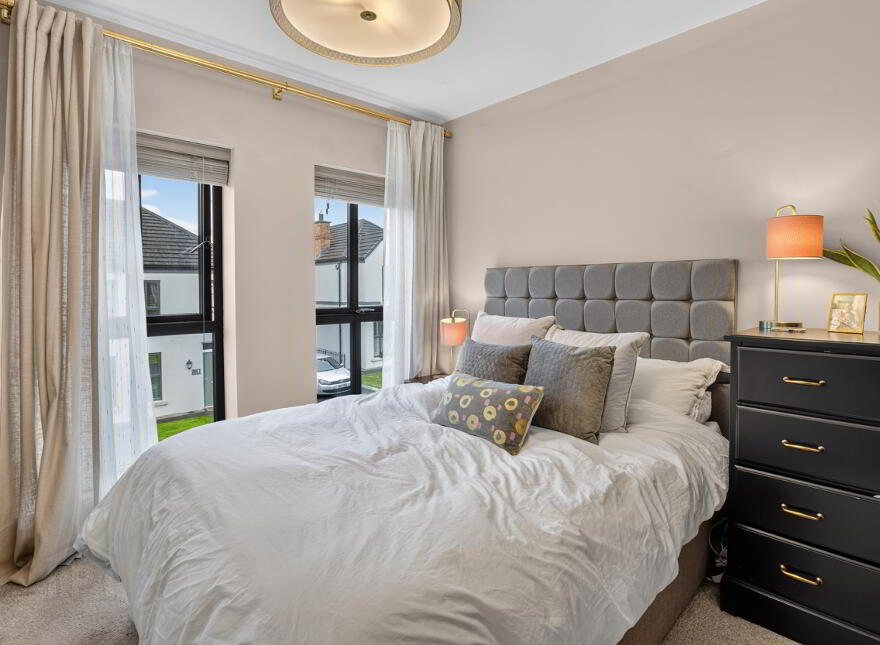 33 Castlegate, Galgorm, Ballymena, BT42 1SD
