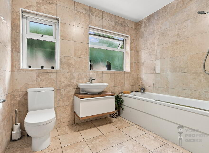 1 Annavale Drive, Carryduff, BT8 8NY