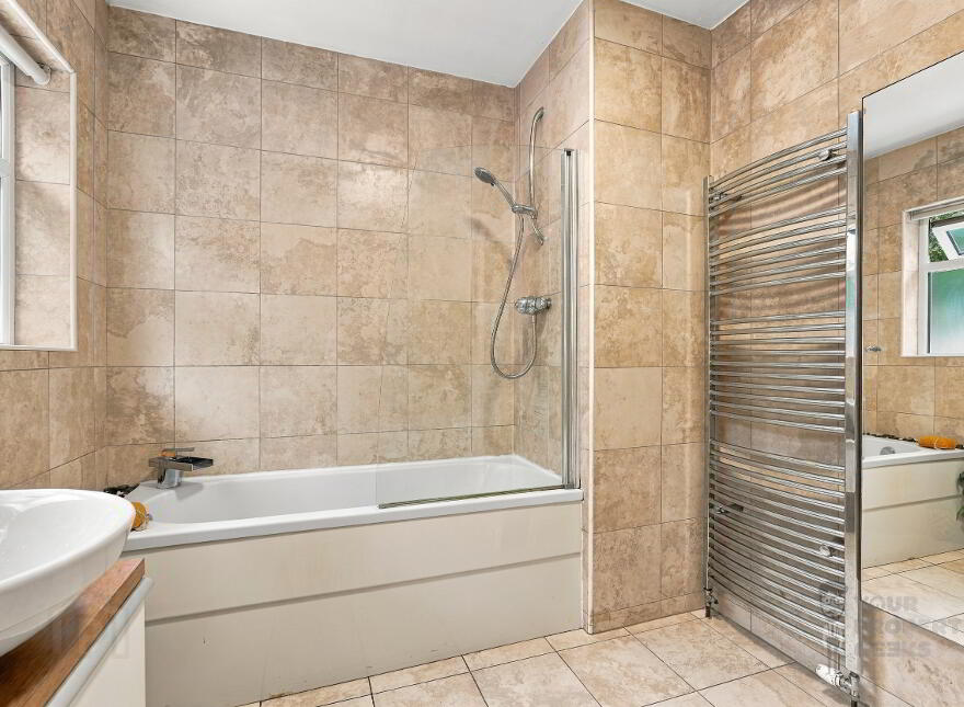 1 Annavale Drive, Carryduff, BT8 8NY