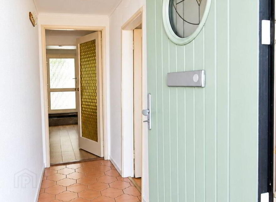 Main Street, Passage West, T12Y99W