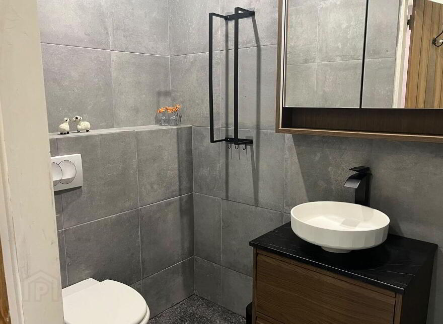 Caherverane, Lowertown, Lowertown, P81H902