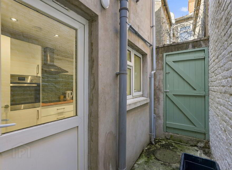 34 Avondale Street, Belfast, BT5 5DB