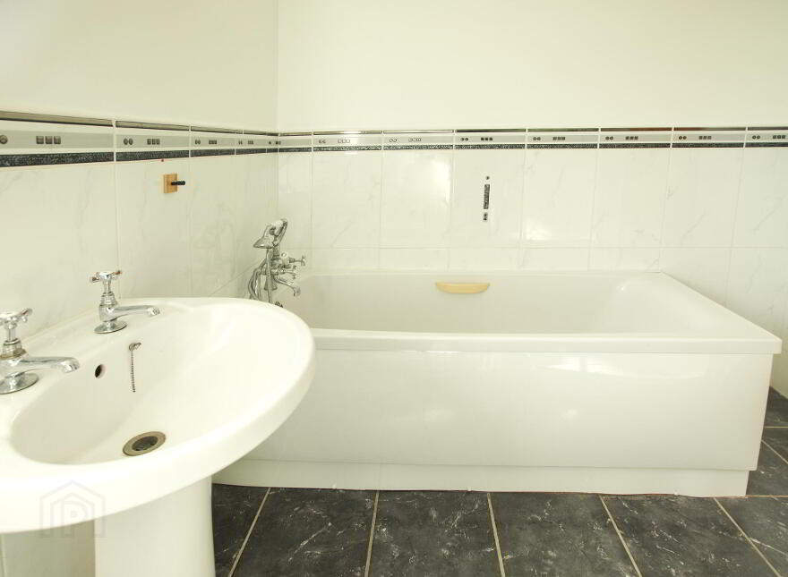26 Viceroys Wood, Bangor, BT19 1WF