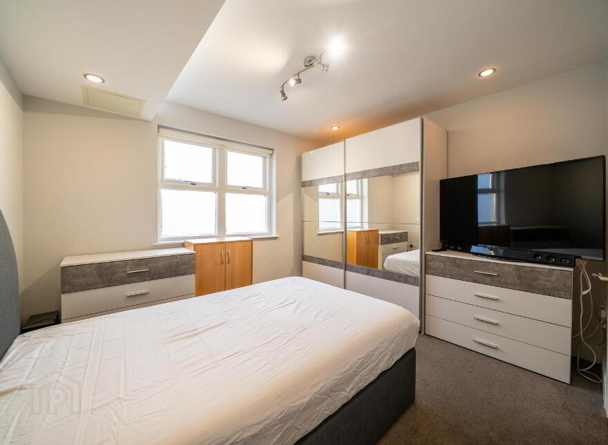 50 (Apt. 2), Queens Parade, Bangor, BT20 3BH