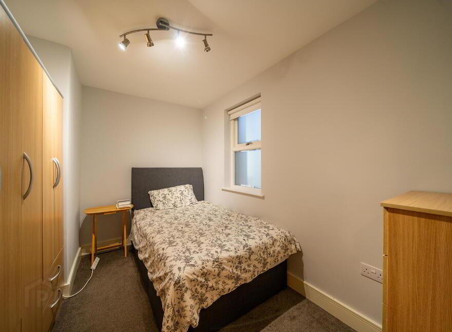 50 (Apt. 2), Queens Parade, Bangor, BT20 3BH