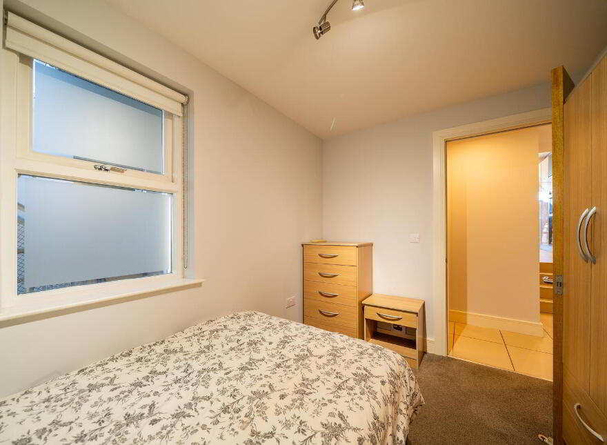 50 (Apt. 2), Queens Parade, Bangor, BT20 3BH