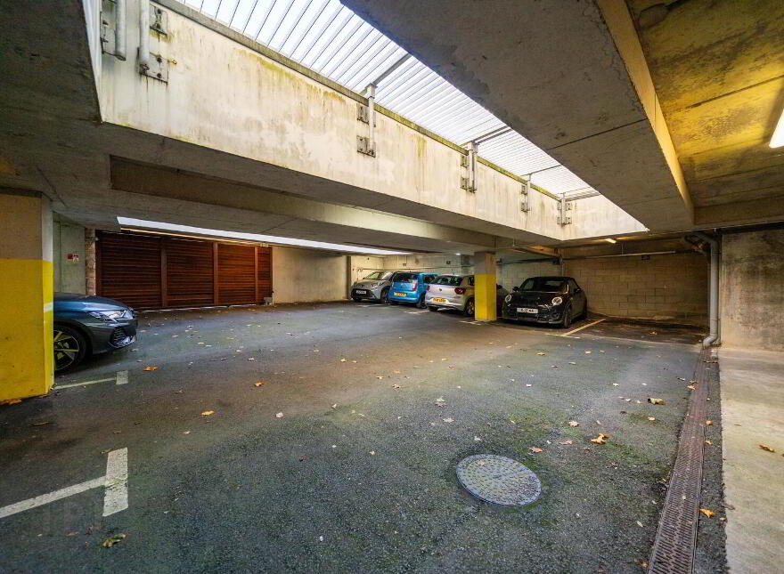 50 (Apt. 2), Queens Parade, Bangor, BT20 3BH