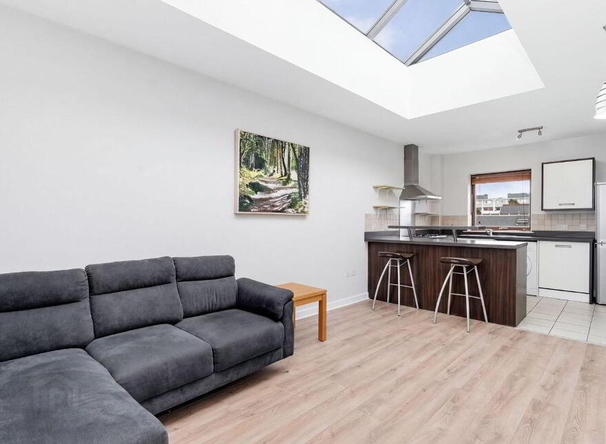 Townhouse, 5 Brabazon Hall, Ardee Street, Dublin 8, D08XW80