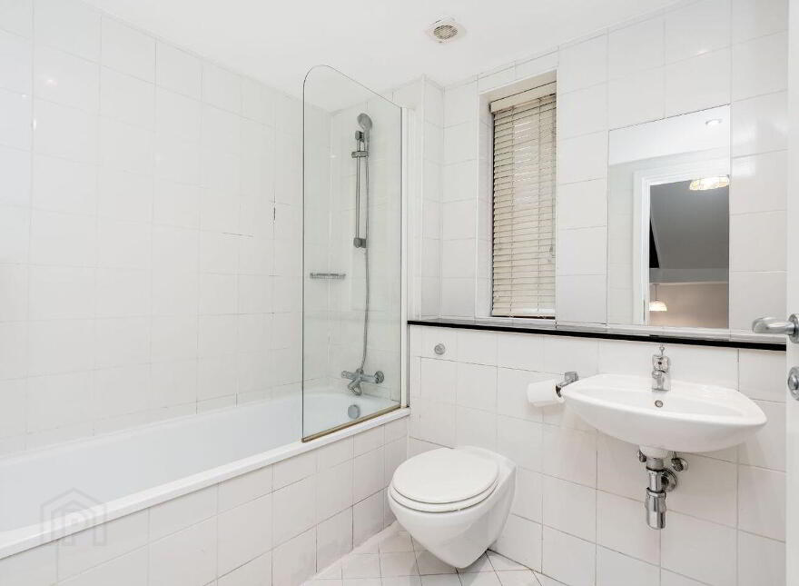 Townhouse, 5 Brabazon Hall, Ardee Street, Dublin 8, D08XW80