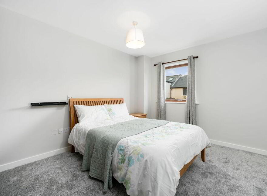Townhouse, 5 Brabazon Hall, Ardee Street, Dublin 8, D08XW80