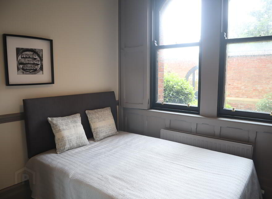 Apt 1, 1 Sussex Place, Belfast, BT2 8AL