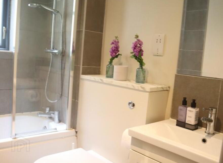 Apt 1, 1 Sussex Place, Belfast, BT2 8AL