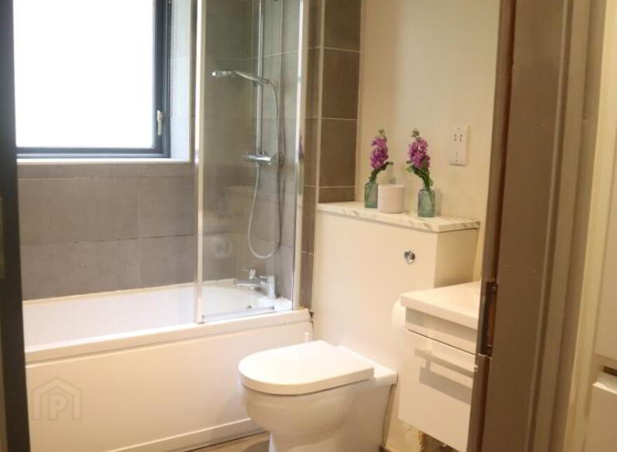 Apt 1, 1 Sussex Place, Belfast, BT2 8AL