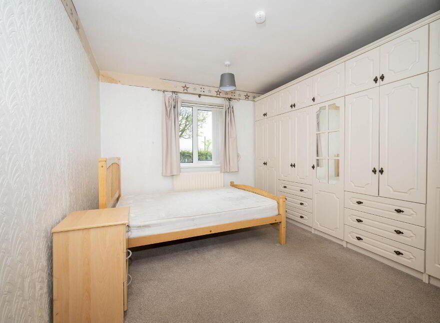 Apt 11, 206 Lisburn Road, Belfast, BT9 6GD