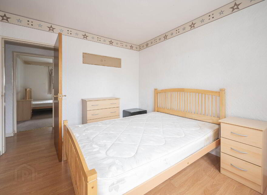 Apt 11, 206 Lisburn Road, Belfast, BT9 6GD