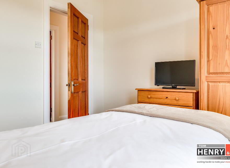 1 Woodglen Crescent, Morgans Hill Road, Cookstown, BT80 8EL