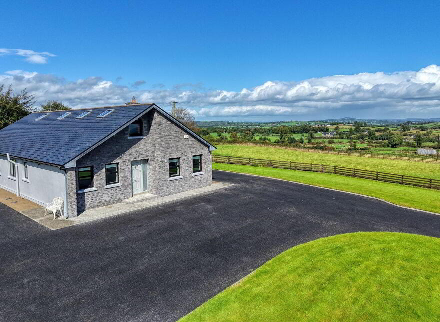 Glenmore, Aughnacliffe, N39V2P7