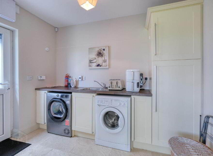 Glenmore, Aughnacliffe, N39V2P7