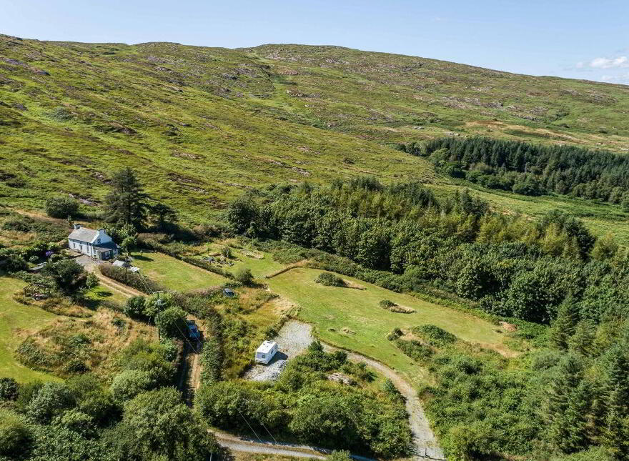 Coomfarna, Dunbeacon, Durrus, P75Y186