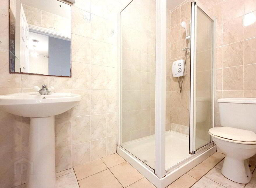 19 Glenmore, College Road, Galway City, H91X5X8