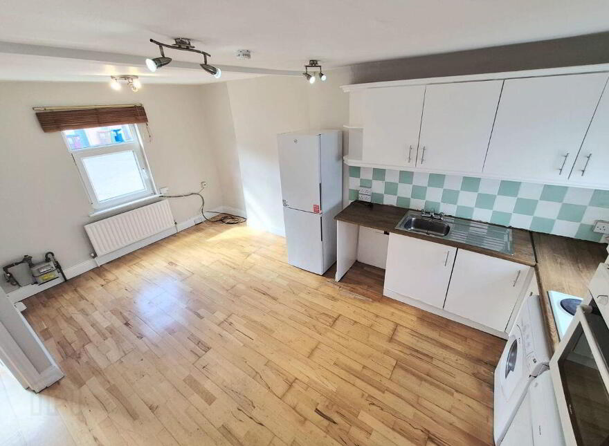47 Hibernian Buildings, Albert Road, Ballintemple, T12KX8W