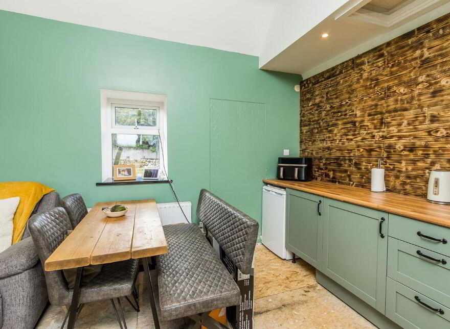 Bramble Gate Cottage, Leitrim, Frenchpark, F45C9K4