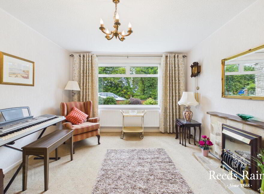 10 Loughview Drive, Belfast, BT6 0NU