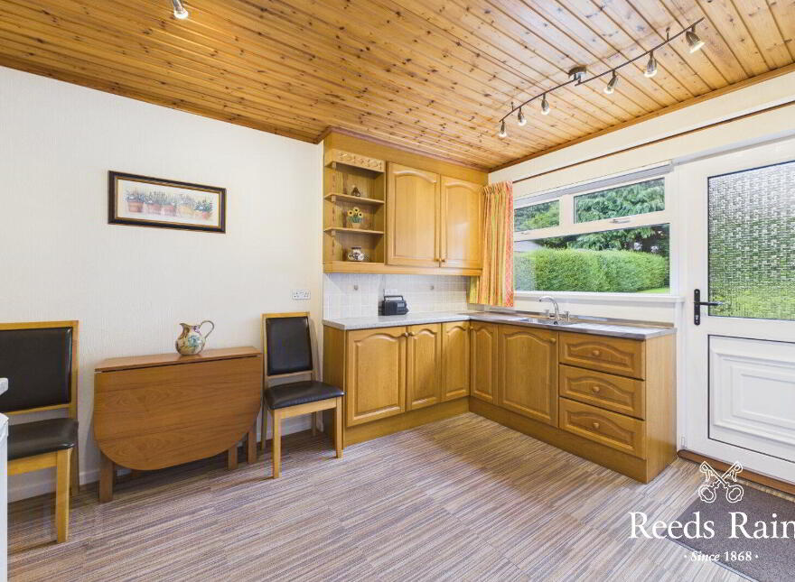 10 Loughview Drive, Belfast, BT6 0NU