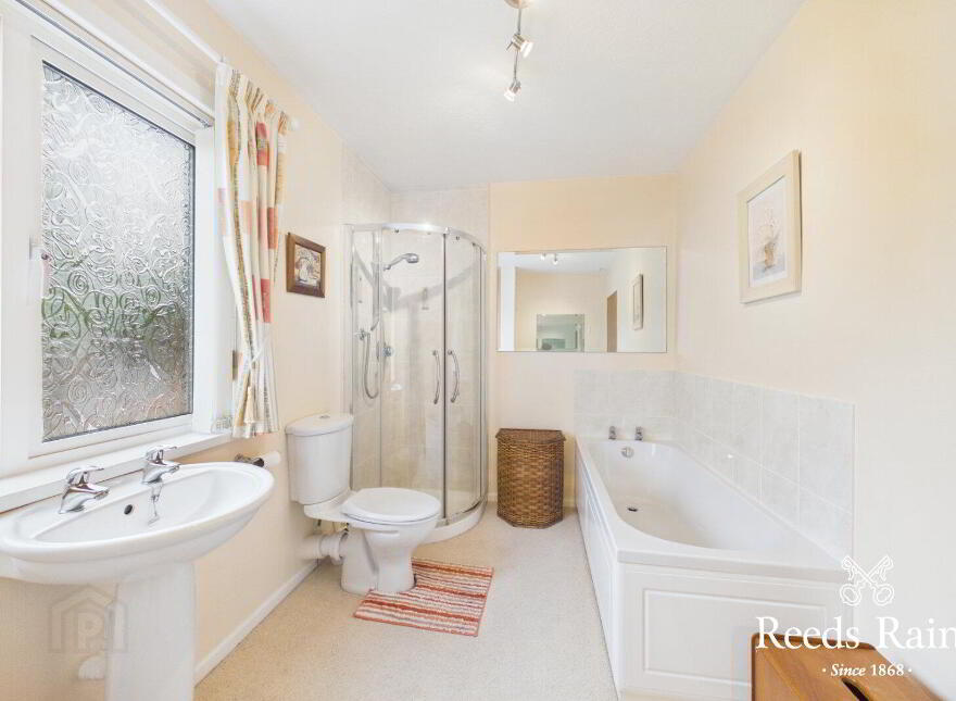 10 Loughview Drive, Belfast, BT6 0NU