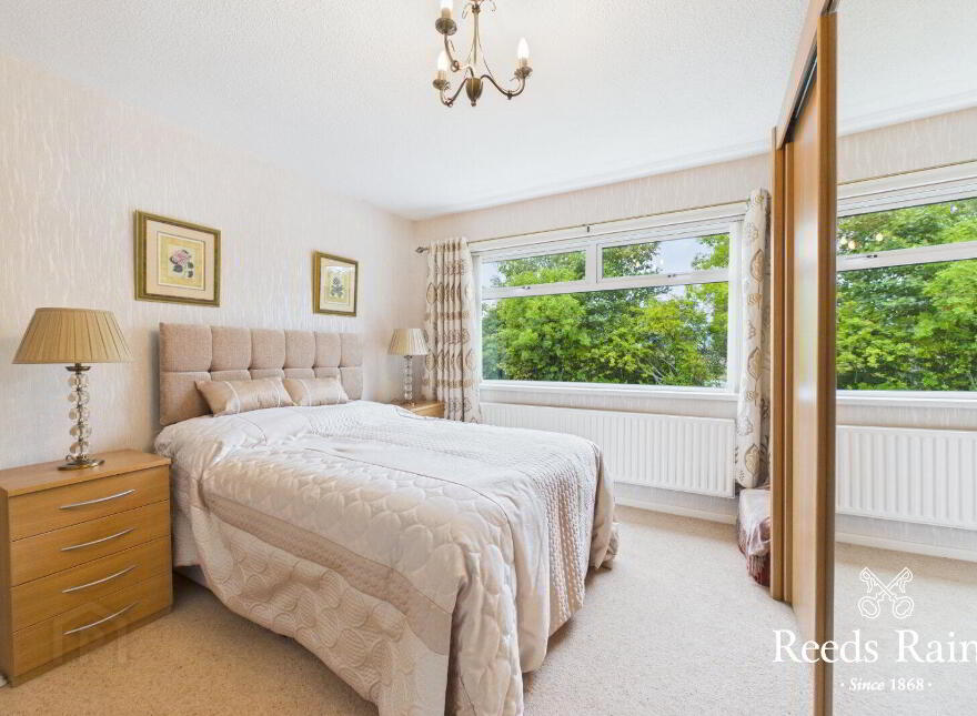 10 Loughview Drive, Belfast, BT6 0NU