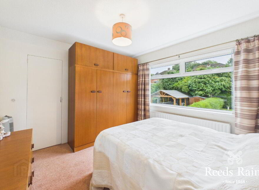 10 Loughview Drive, Belfast, BT6 0NU