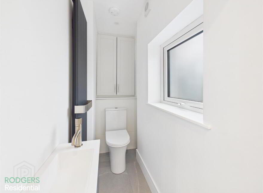 3 Marine Parade, Holywood, BT18 9HY