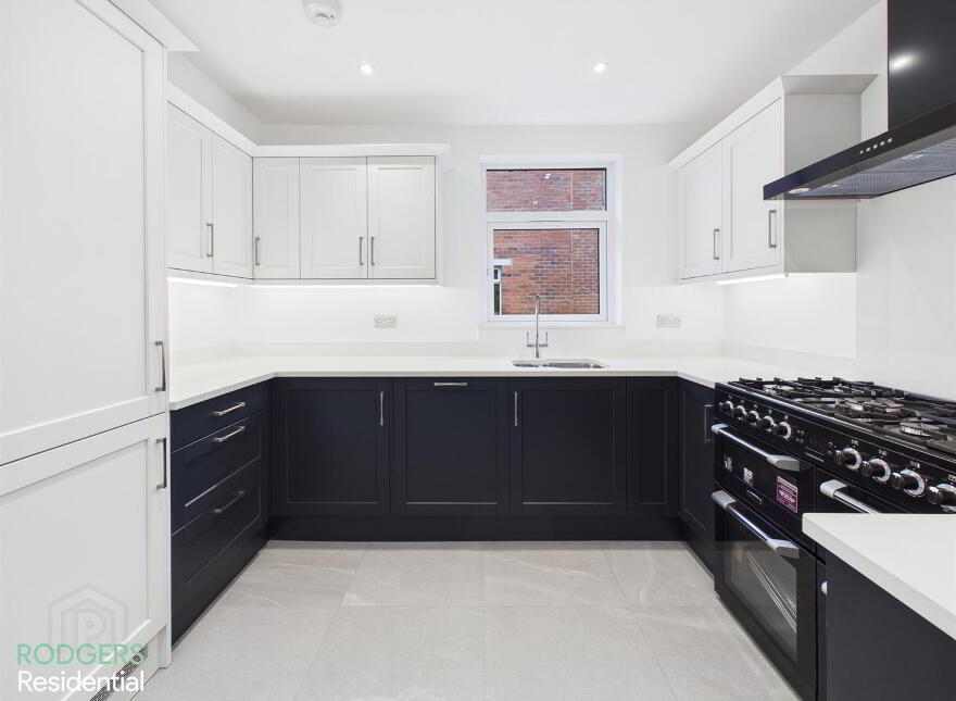 3 Marine Parade, Holywood, BT18 9HY
