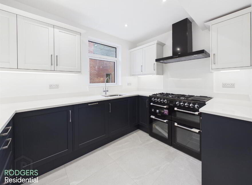 3 Marine Parade, Holywood, BT18 9HY