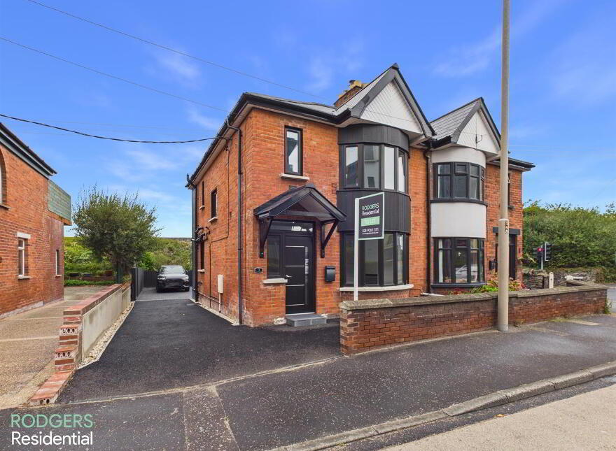 3 Marine Parade, Holywood, BT18 9HY