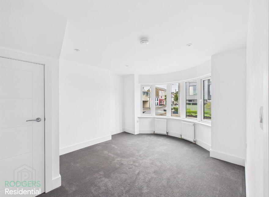 3 Marine Parade, Holywood, BT18 9HY