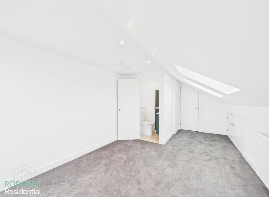 3 Marine Parade, Holywood, BT18 9HY